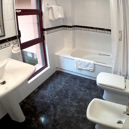Somo Surfskate Bed & Breakfast Castanedo (Cantabria)