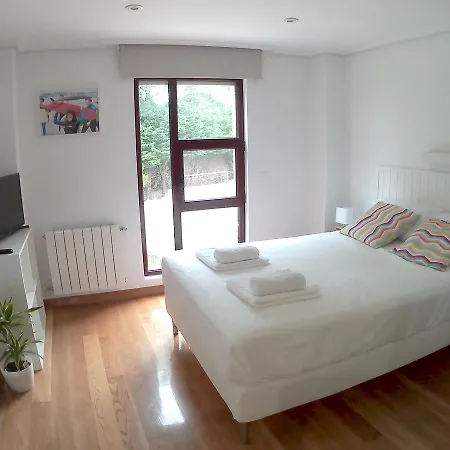 Somo Surfskate Bed & Breakfast Castañedo
