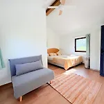 Somo Surfskate Bed & Breakfast Castañedo